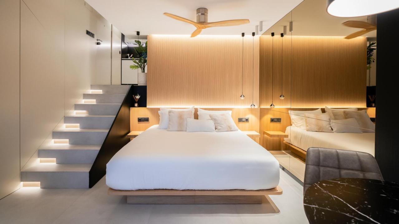 Aloha Apartamentos - Primera Linea De Playa - Vista Al Mar Беналмадена Екстериор снимка